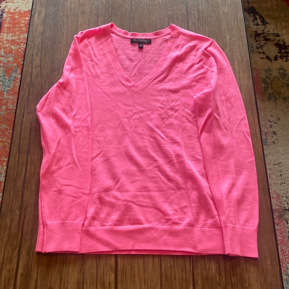 BR hot pink sweater with v neck. Light weight. Only worn 2 times.